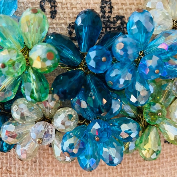 Amazing Blue & Green floral beaded shiny necklace - Picture 5 of 8